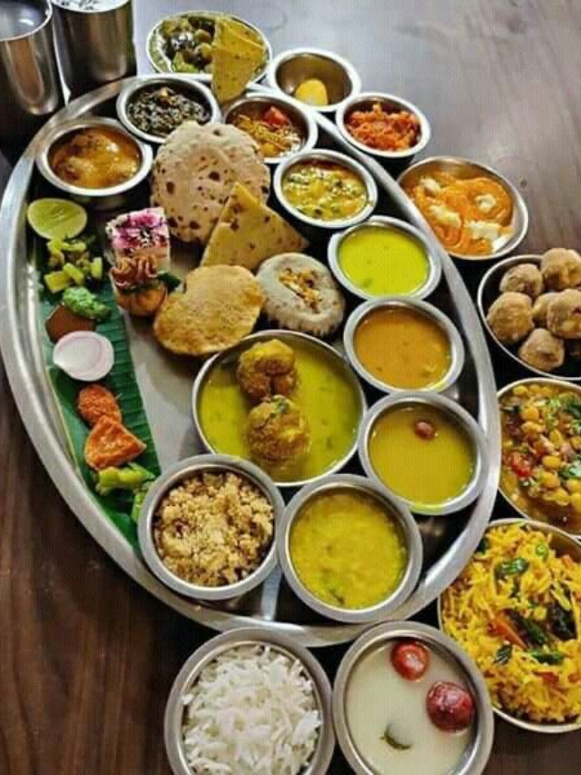 Experience the Rich Flavors of India with These Thali Varieties